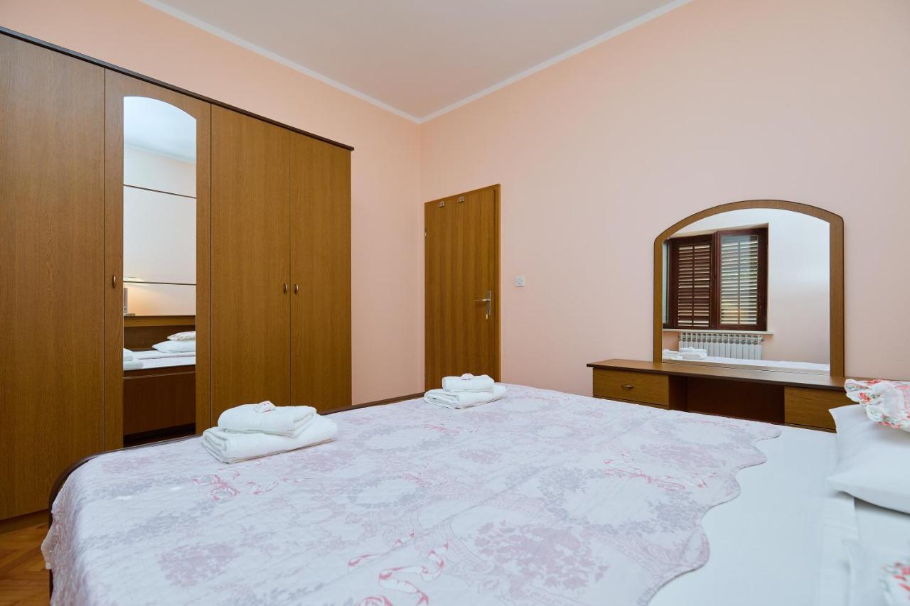 Helton Seaview Apartments Orasac Exterior photo